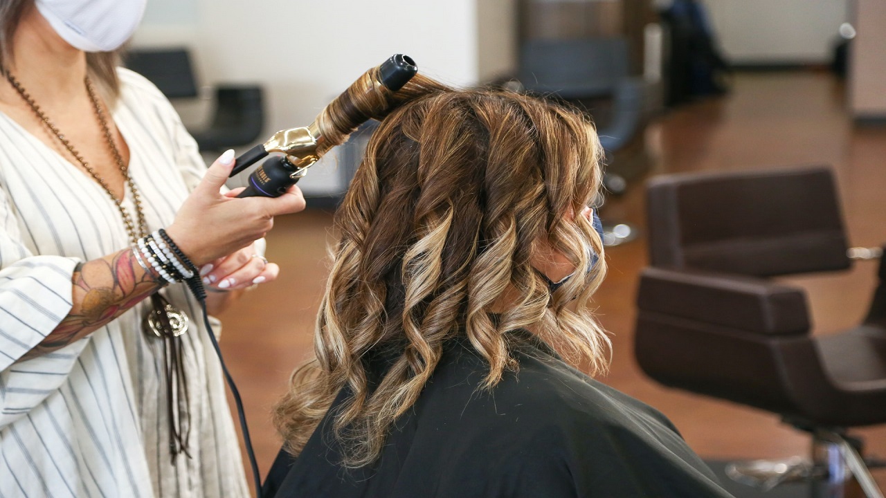 Hair Extensions for Corporate Events: Achieving Professional and Polished Appearance